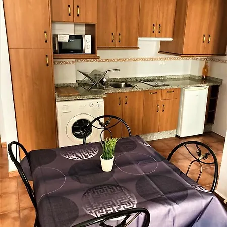Caseria De Comares Aparthotel