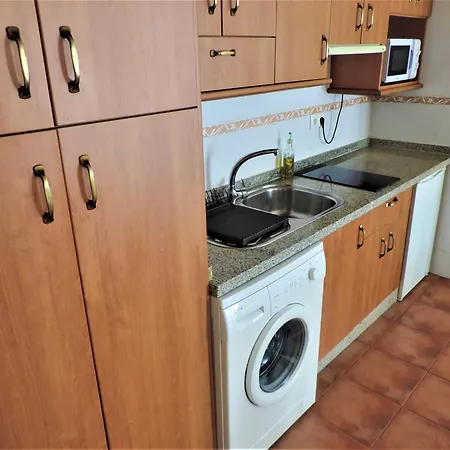 Caseria De Comares Aparthotel 3*