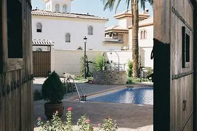 Aparthotel Caseria De Comares 3*