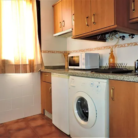 Apartahotel Caseria De Comares 3*